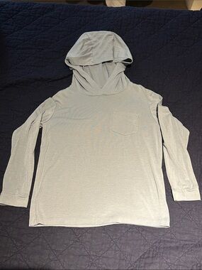 Free Fly 6T hooded shade shirt in light blue/grey